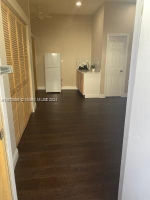 For Rent: $1,200 (1 beds, 1 baths, 1329 Square Feet)