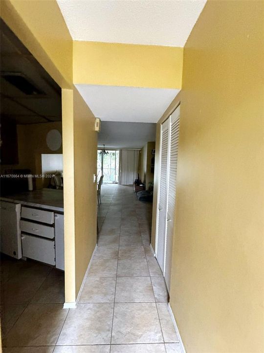 For Rent: $2,150 (2 beds, 2 baths, 1315 Square Feet)