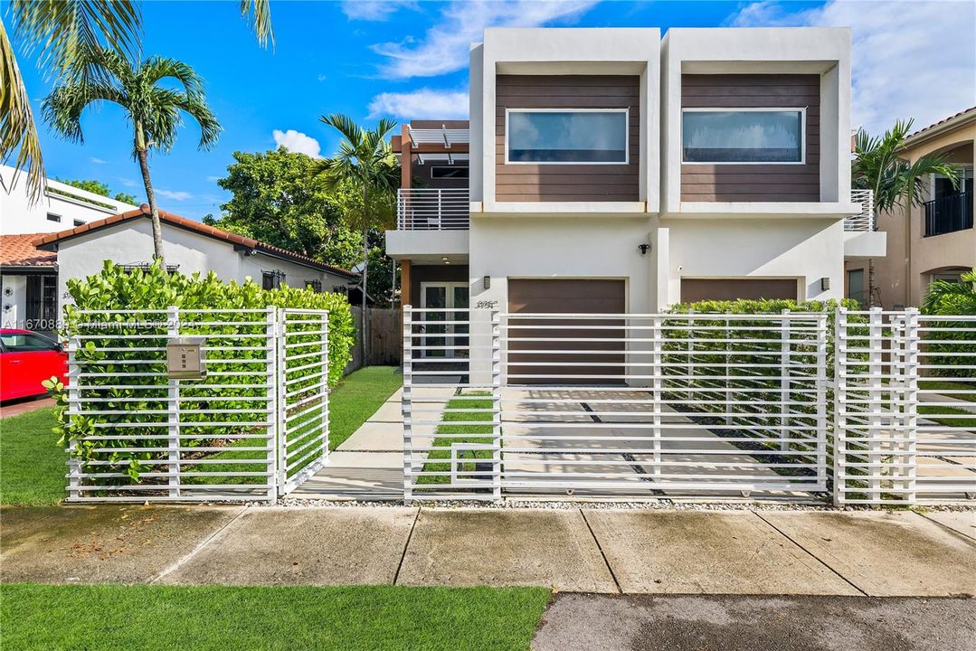 For Sale: $1,350,000 (3 beds, 3 baths, 2289 Square Feet)