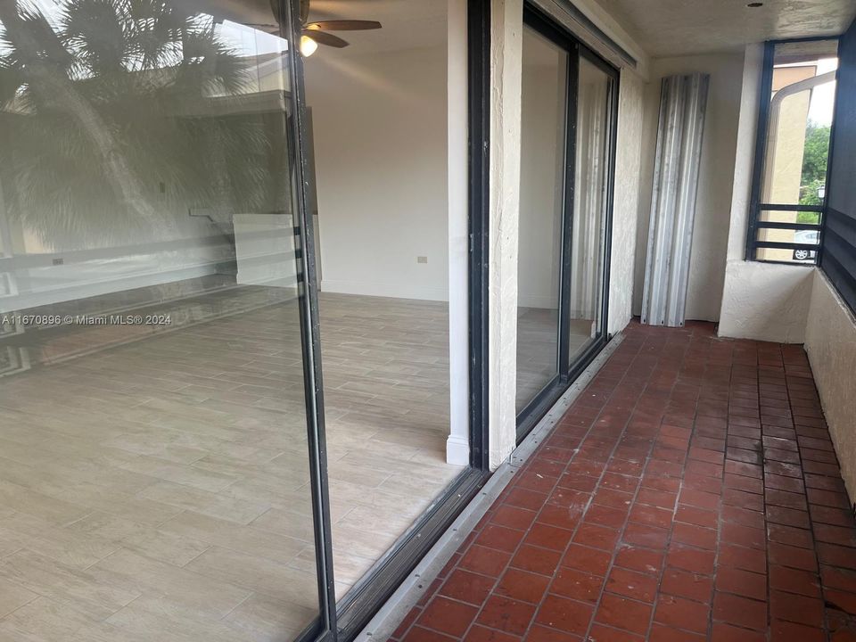 En Venta: $299,000 (2 camas, 1 baños, 1000 Pies cuadrados)