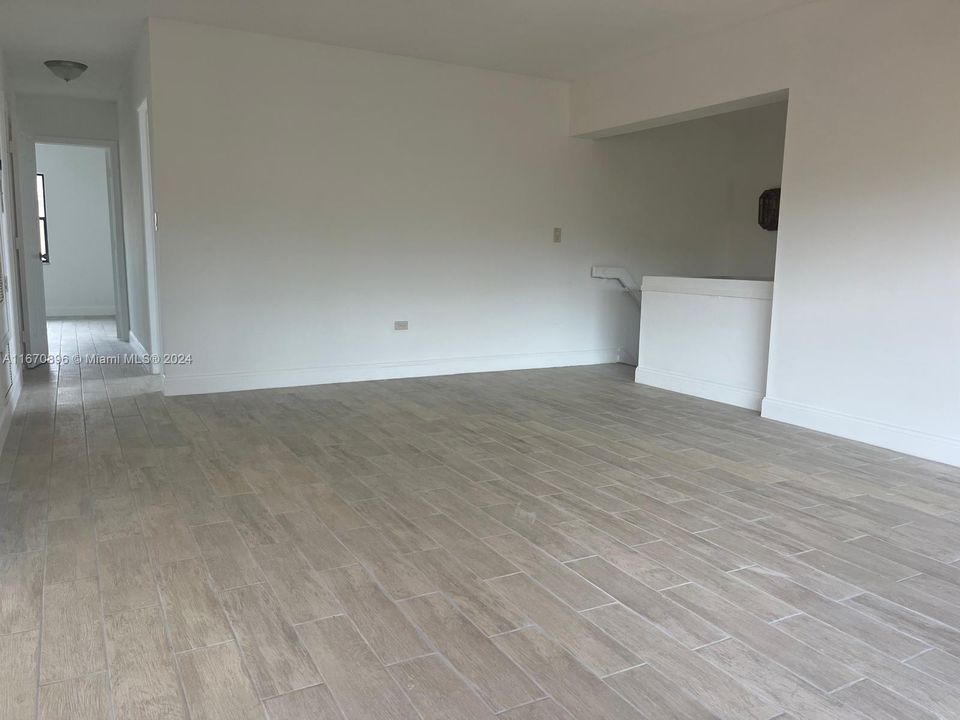 En Venta: $299,000 (2 camas, 1 baños, 1000 Pies cuadrados)