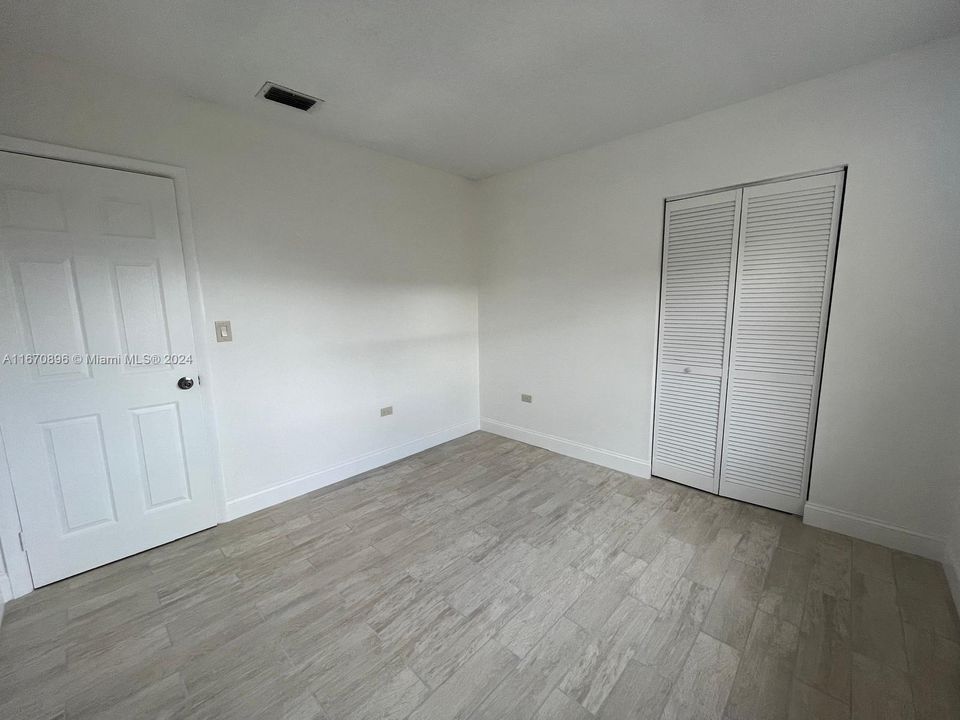 For Sale: $299,000 (2 beds, 1 baths, 1000 Square Feet)