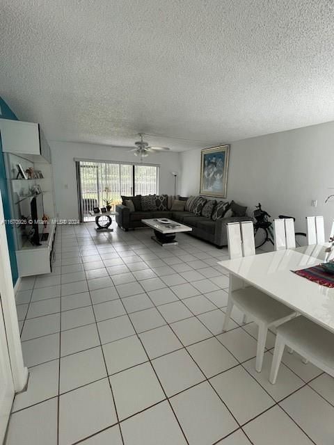 For Sale: $335,000 (2 beds, 2 baths, 1220 Square Feet)