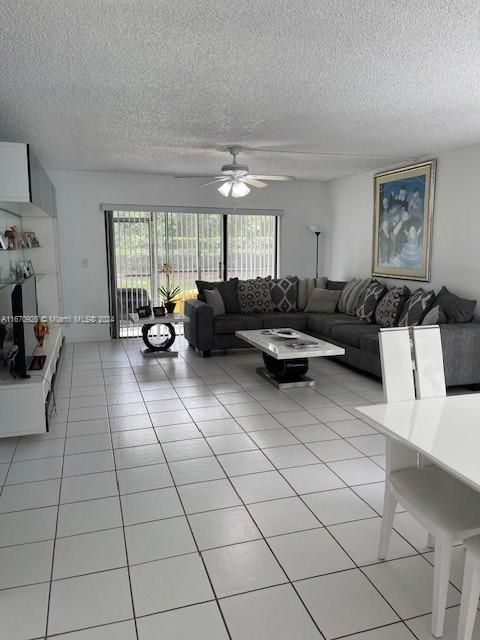 For Sale: $335,000 (2 beds, 2 baths, 1220 Square Feet)