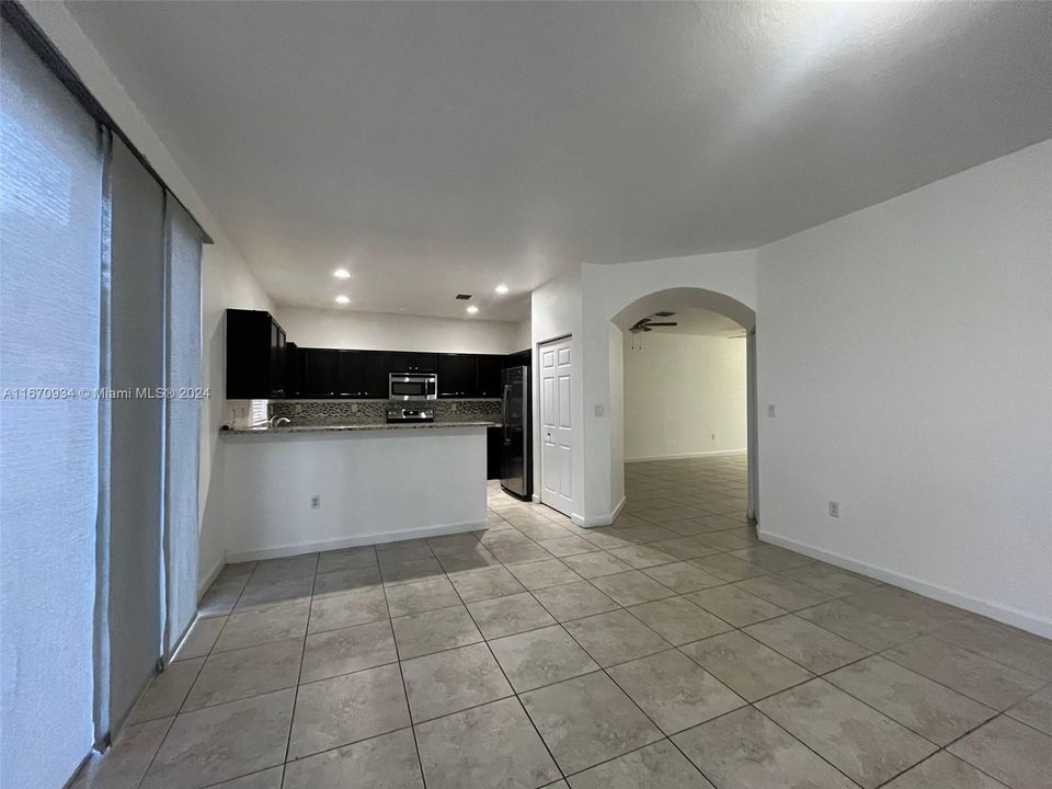 For Rent: $4,200 (4 beds, 3 baths, 2402 Square Feet)