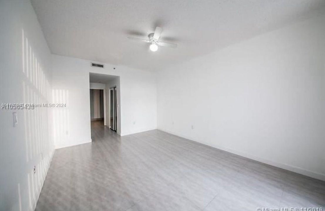 For Sale: $420,000 (2 beds, 2 baths, 1130 Square Feet)