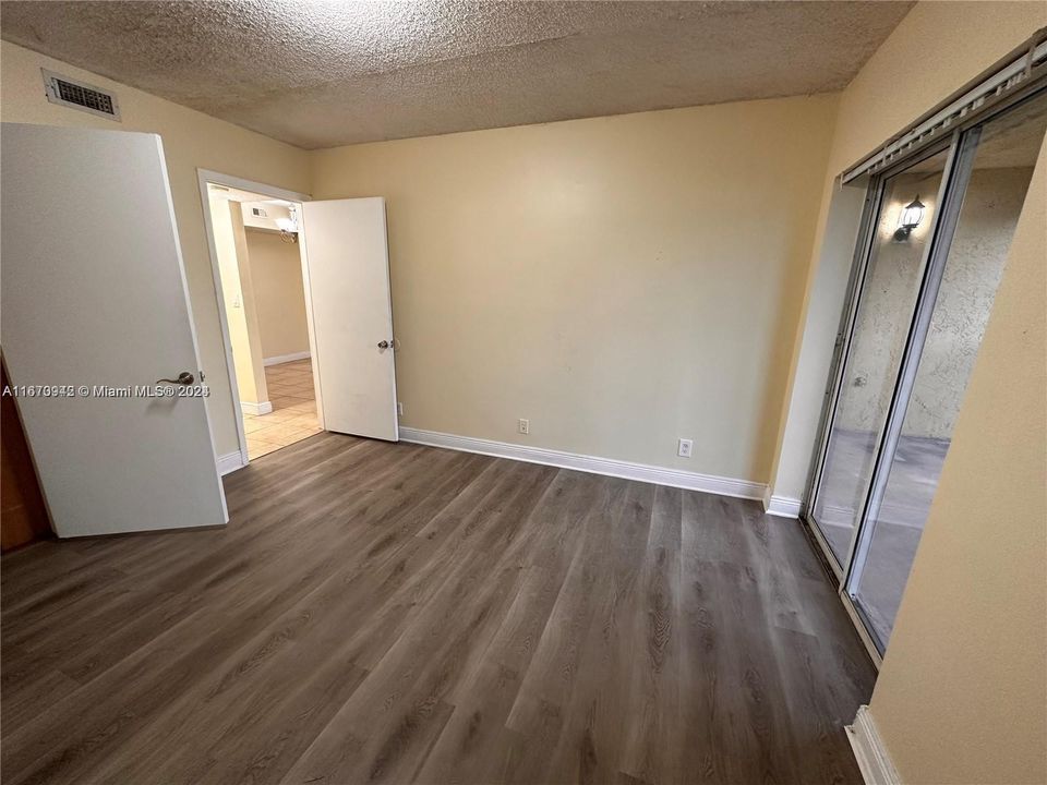 For Rent: $1,940 (2 beds, 2 baths, 1030 Square Feet)