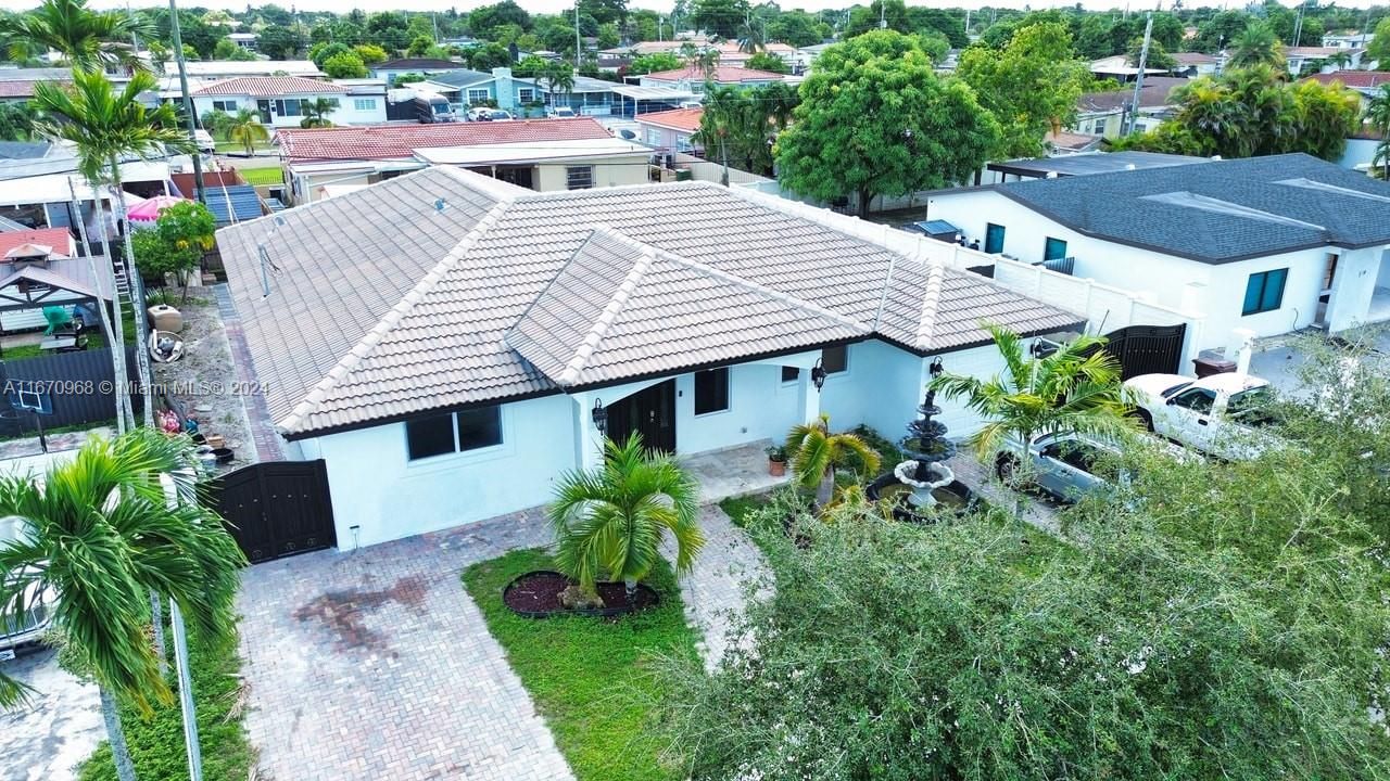 En Venta: $699,999 (4 camas, 2 baños, 1771 Pies cuadrados)