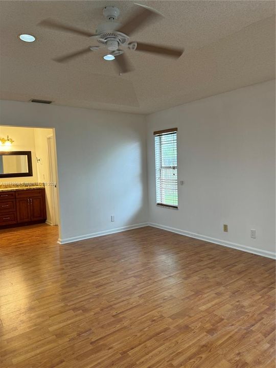 For Rent: $4,650 (3 beds, 2 baths, 1845 Square Feet)