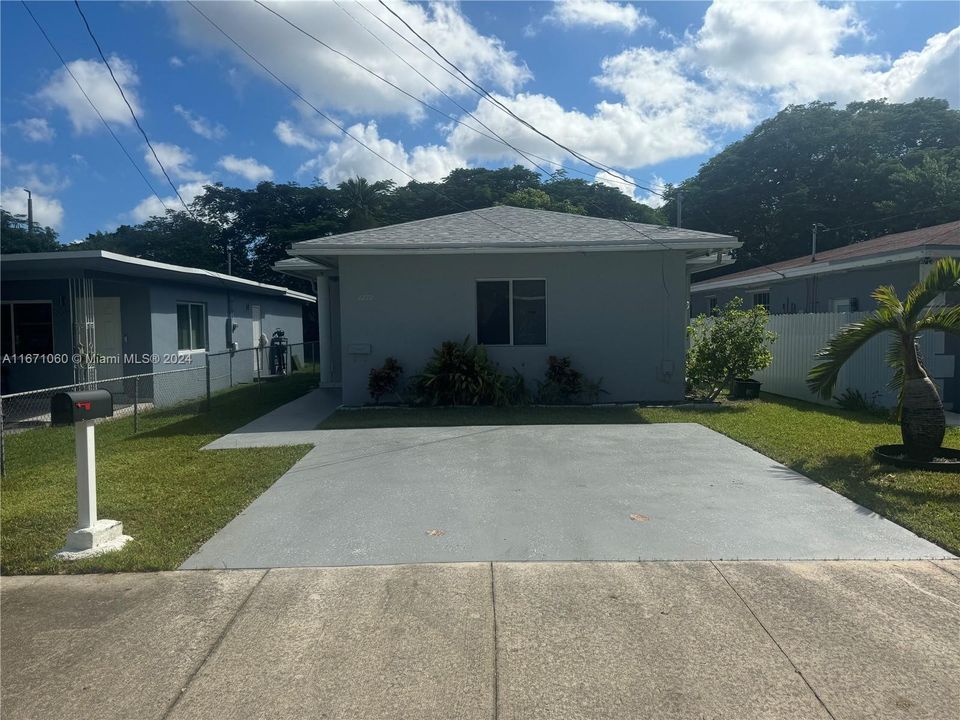 For Sale: $530,000 (3 beds, 2 baths, 1189 Square Feet)