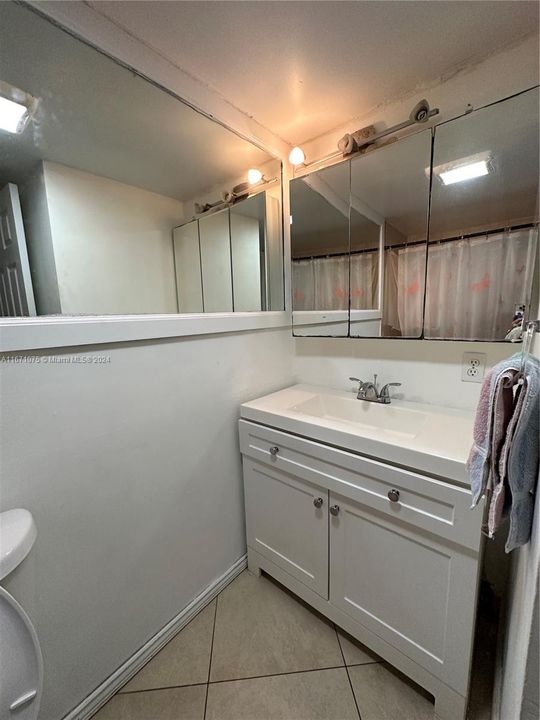 For Sale: $209,000 (1 beds, 1 baths, 635 Square Feet)