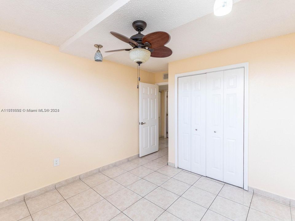 For Sale: $225,000 (2 beds, 1 baths, 770 Square Feet)