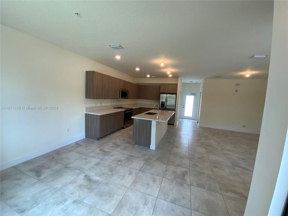 For Rent: $3,500 (3 beds, 2 baths, 0 Square Feet)