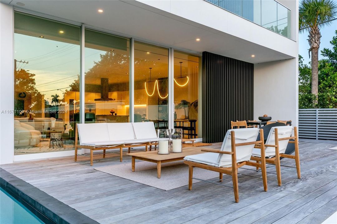 En Venta: $9,395,000 (4 camas, 4 baños, 4761 Pies cuadrados)