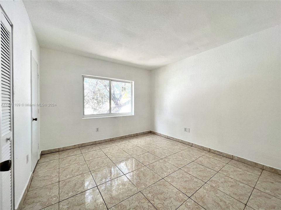 For Rent: $2,600 (3 beds, 2 baths, 1150 Square Feet)