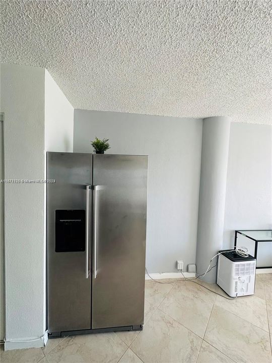 For Rent: $1,800 (0 beds, 1 baths, 443 Square Feet)