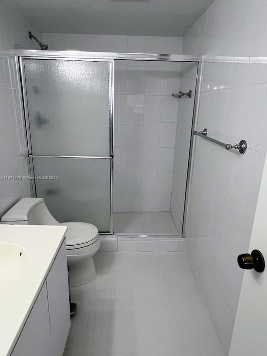 En Venta: $295,400 (2 camas, 2 baños, 838 Pies cuadrados)