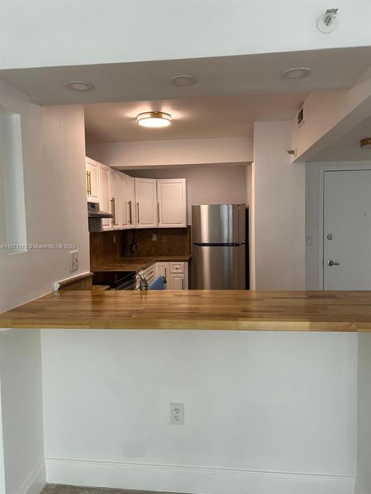 For Rent: $2,250 (1 beds, 1 baths, 593 Square Feet)