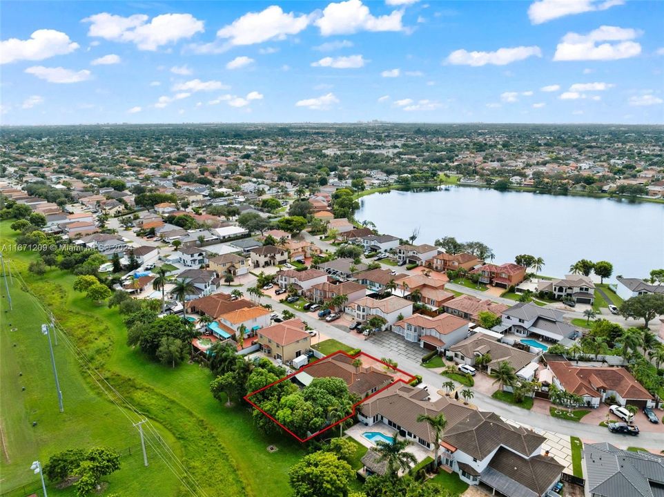 Active With Contract: $685,000 (4 beds, 2 baths, 2072 Square Feet)