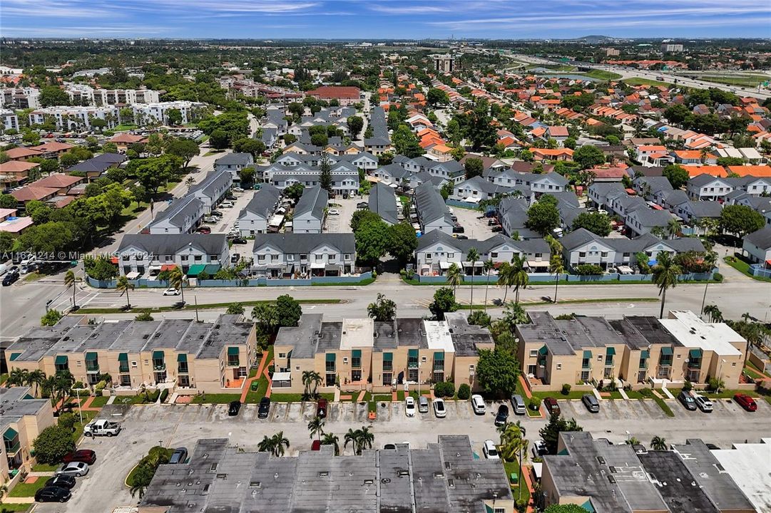 Active With Contract: $329,999 (2 beds, 2 baths, 1210 Square Feet)