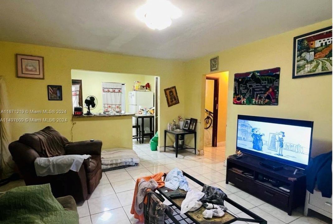 En Venta: $1,370,000 (0.11 acres)