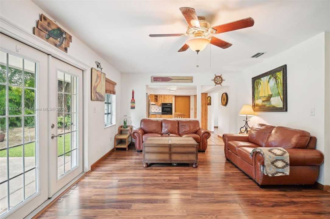 For Sale: $639,000 (3 beds, 2 baths, 1796 Square Feet)