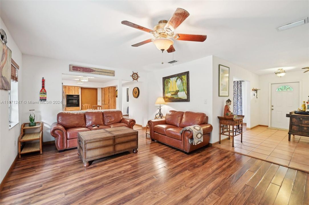 For Sale: $639,000 (3 beds, 2 baths, 1796 Square Feet)