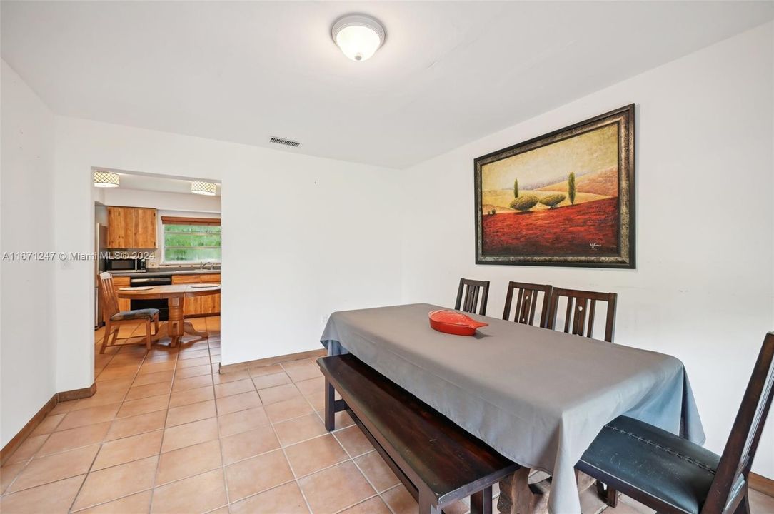 For Sale: $639,000 (3 beds, 2 baths, 1796 Square Feet)