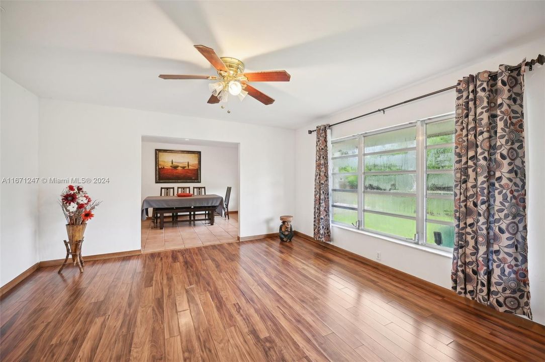 For Sale: $639,000 (3 beds, 2 baths, 1796 Square Feet)