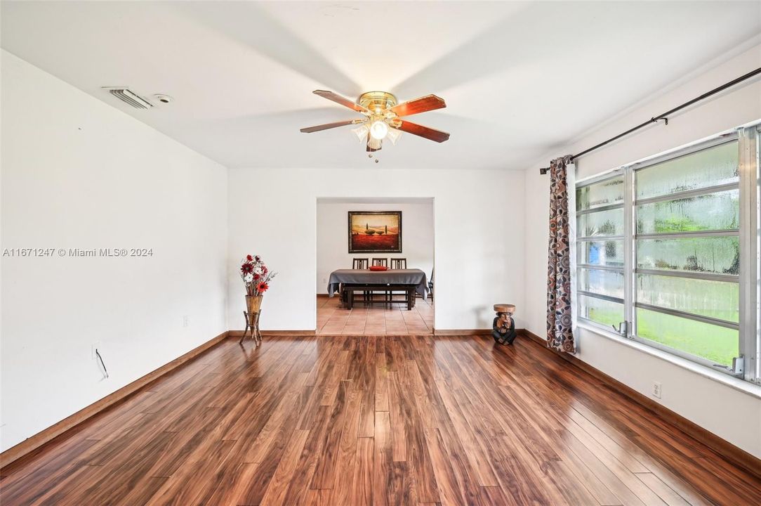 For Sale: $639,000 (3 beds, 2 baths, 1796 Square Feet)