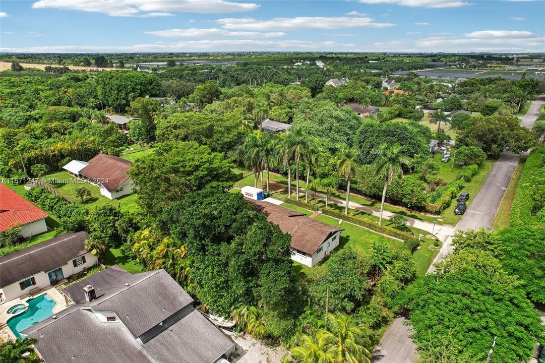 For Sale: $639,000 (3 beds, 2 baths, 1796 Square Feet)