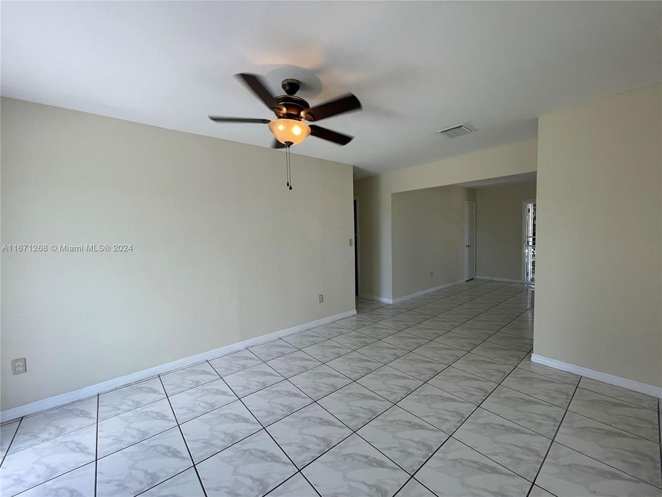 For Rent: $3,600 (4 beds, 2 baths, 1543 Square Feet)