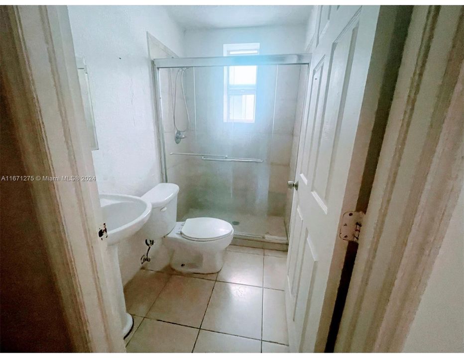 For Sale: $150,000 (1 beds, 1 baths, 465 Square Feet)