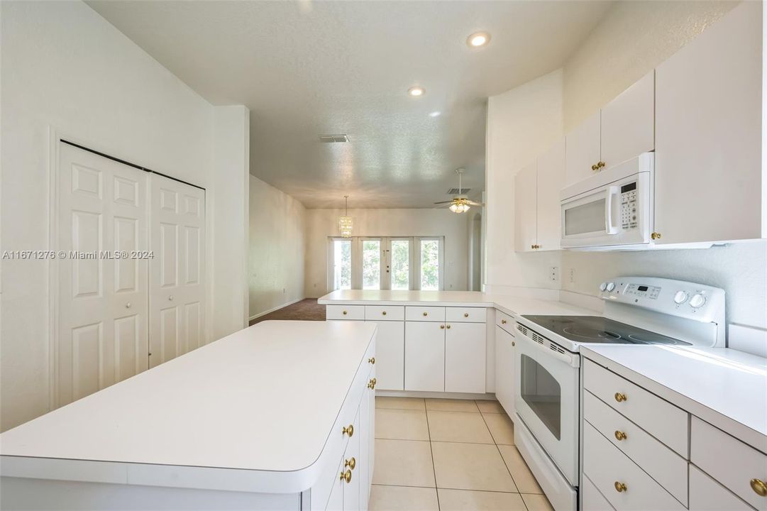 For Sale: $279,999 (2 beds, 2 baths, 0 Square Feet)