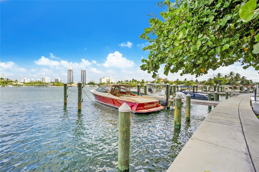 For Sale: $3,995,000 (2 beds, 2 baths, 2642 Square Feet)