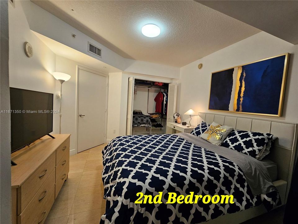 For Rent: $4,150 (2 beds, 2 baths, 1267 Square Feet)