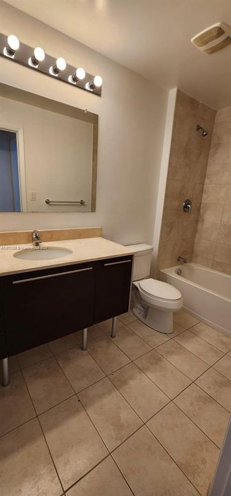 For Rent: $2,690 (1 beds, 1 baths, 651 Square Feet)