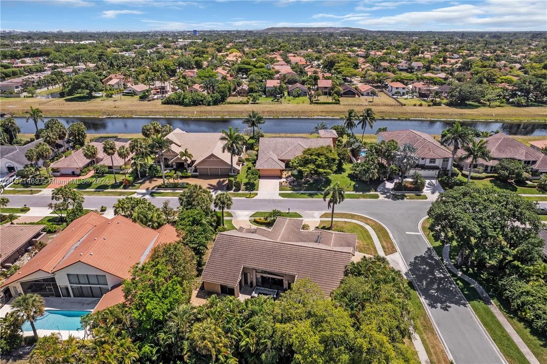 For Sale: $1,399,000 (3 beds, 3 baths, 3015 Square Feet)