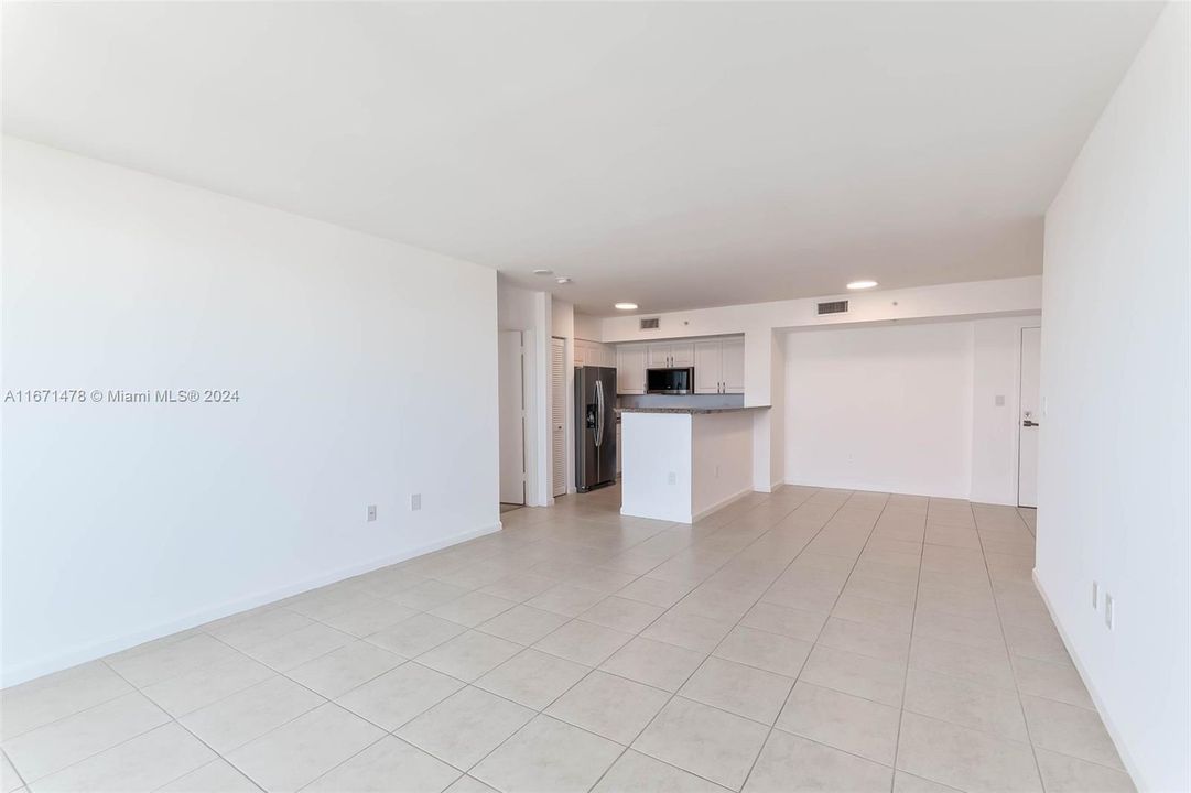 For Sale: $1,150,000 (2 beds, 2 baths, 1080 Square Feet)