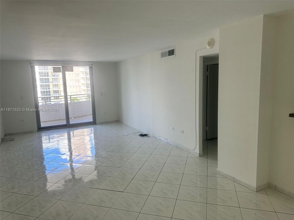 For Rent: $3,000 (2 beds, 2 baths, 1064 Square Feet)