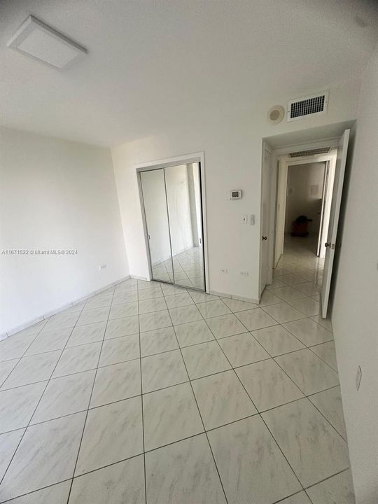 For Rent: $3,000 (2 beds, 2 baths, 1064 Square Feet)