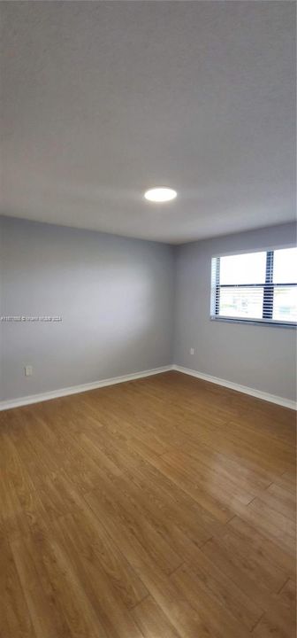 For Rent: $2,100 (2 beds, 2 baths, 986 Square Feet)