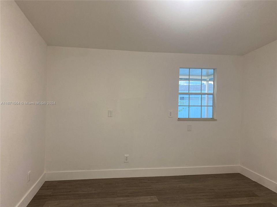 For Rent: $2,500 (3 beds, 2 baths, 1690 Square Feet)