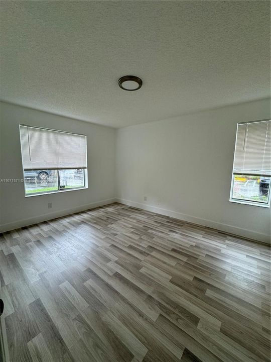 For Rent: $2,250 (2 beds, 2 baths, 1044 Square Feet)