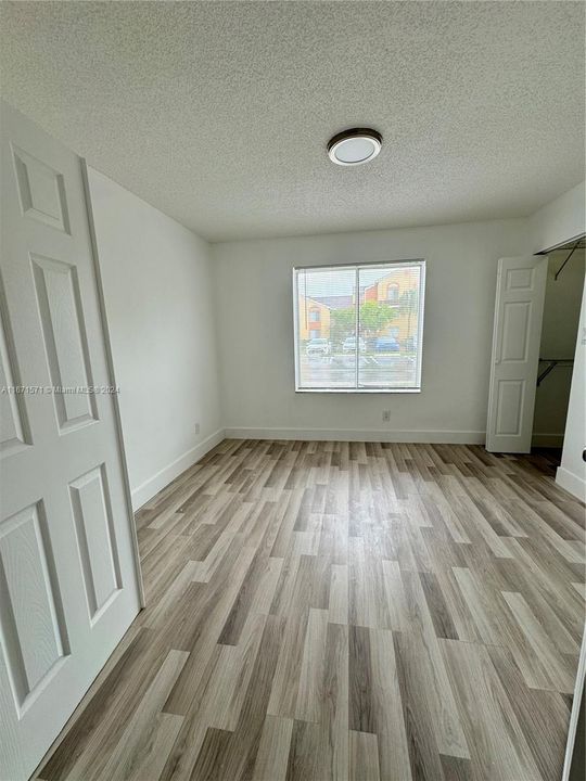 For Rent: $2,250 (2 beds, 2 baths, 1044 Square Feet)