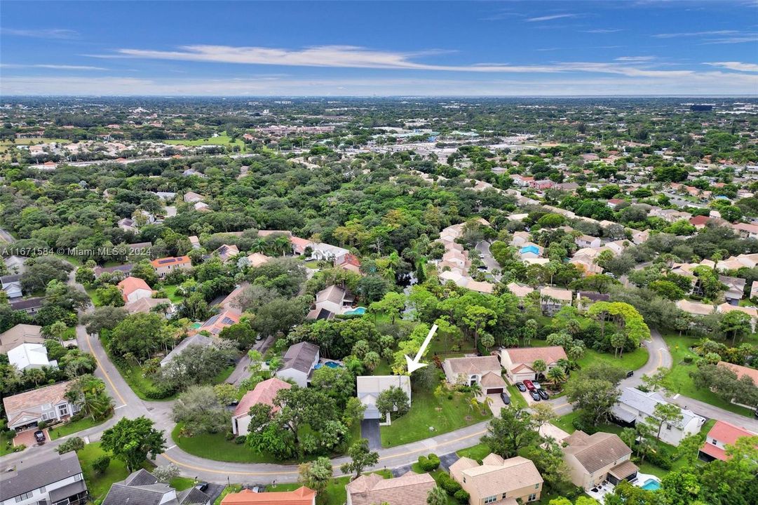 For Sale: $725,000 (4 beds, 2 baths, 2176 Square Feet)