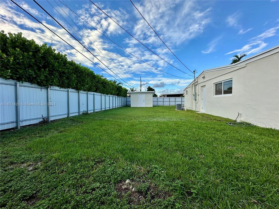 For Sale: $830,000 (3 beds, 3 baths, 2007 Square Feet)