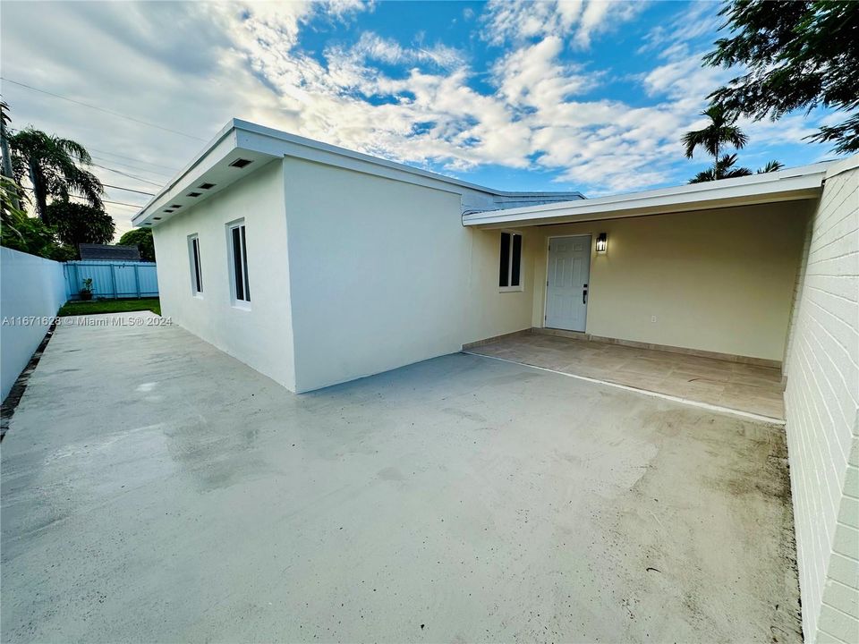 En Venta: $830,000 (3 camas, 3 baños, 2007 Pies cuadrados)