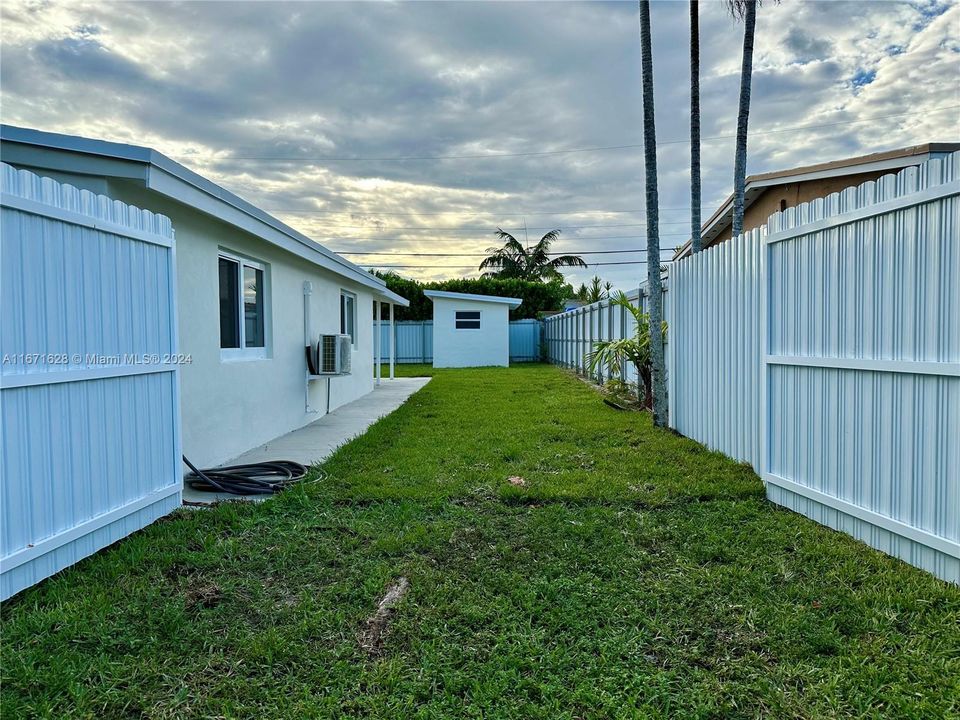 For Sale: $830,000 (3 beds, 3 baths, 2007 Square Feet)