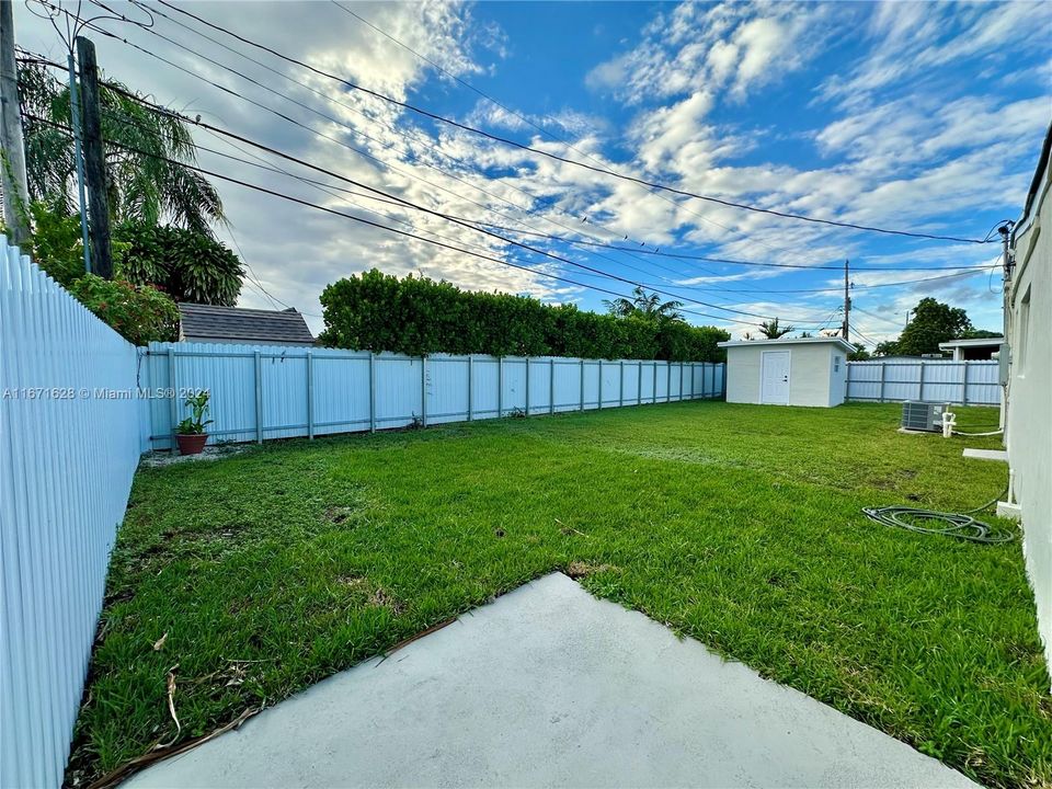 For Sale: $830,000 (3 beds, 3 baths, 2007 Square Feet)